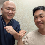 秋山さん